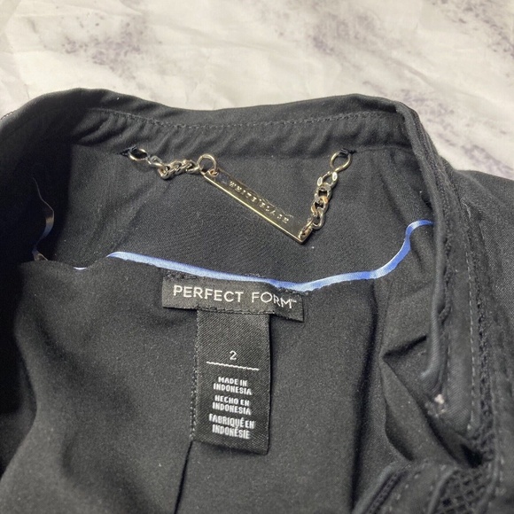 White House Black Market Cropped Jacket Size 2 , good condition but not new - Picture 3 of 6